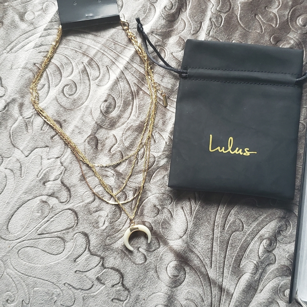 Fashion necklace